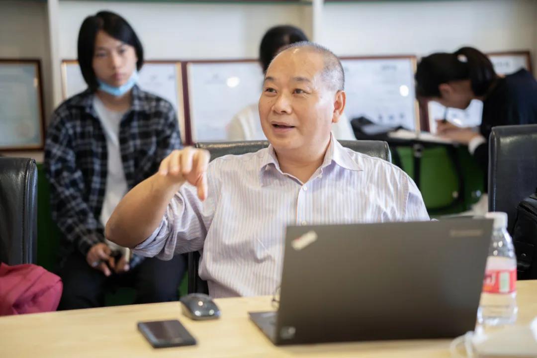 鵬凱環境技術研究院院長胡勇有教授提出指導性建議