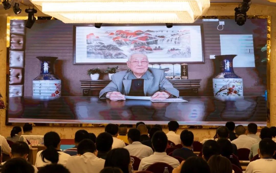 國務(wù)院資深參事、住建部科技委顧問兼建設(shè)環(huán)境工程技術(shù)中心主任王秉忱 致辭