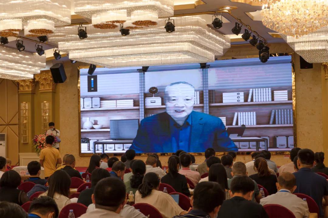 中國工程院院士、火箭軍后勤科學技術(shù)研究所所長侯立安 發(fā)表演講