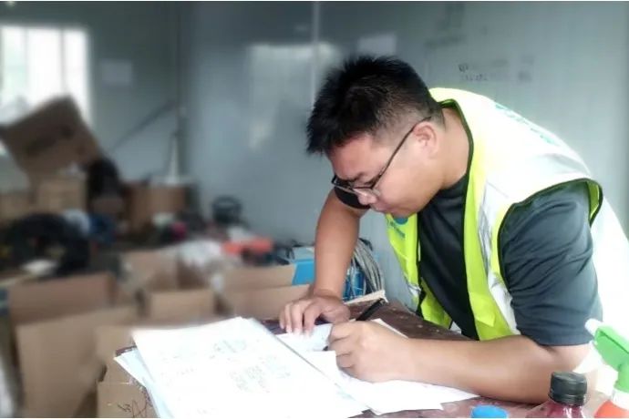 作業前認真細致核對圖紙 圖片